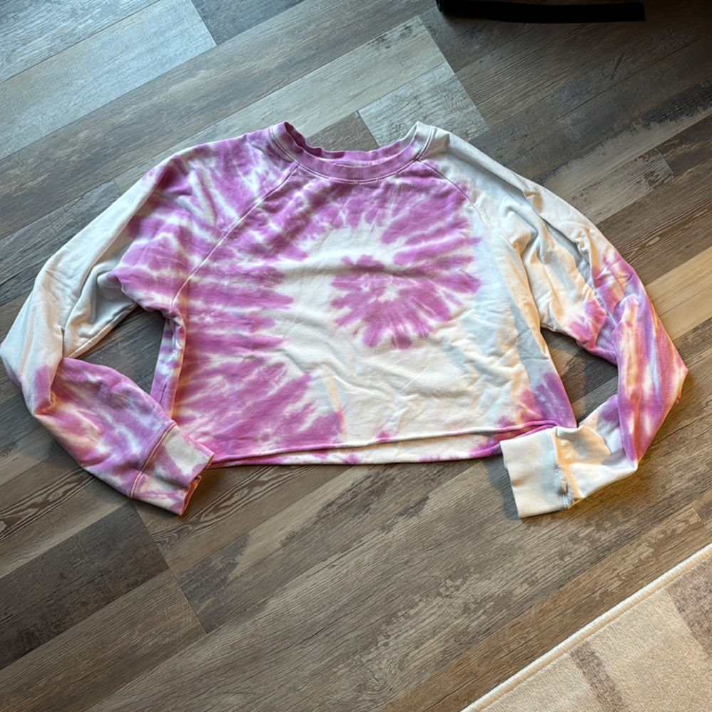 Spiritual Gangster Cropped Pink and White Tie-Dye Sweatshirt Size Medium